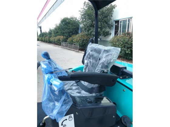 DL15-9小型挖掘機(jī)