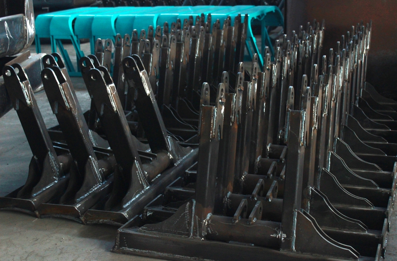 小型挖掘機(jī),液壓小型挖掘機(jī) 小型挖掘機(jī),液壓小型挖掘機(jī)